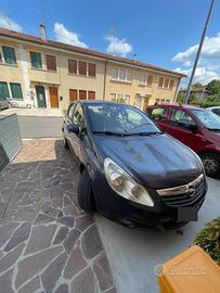 Opel Corsa 2006 - 500 € trattabili