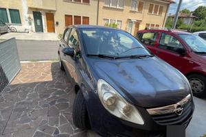 Opel Corsa 2006 - 500 € trattabili
