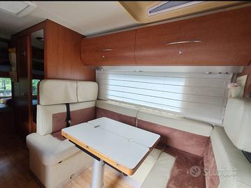 Mansardato Arca M 681 GLT anno 2012