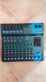 Mixer Yamaha MG U12XUK 