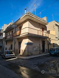 Casa singola ad angolo BA003640