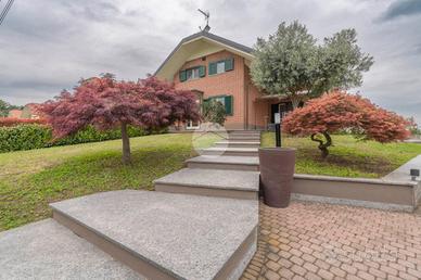 VILLA SINGOLA A LEINÌ