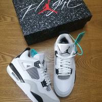 Air Jordan 4 Retro Military Black (Uomo)