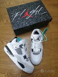 Air Jordan 4 Retro Military Black (Uomo)