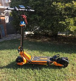 Monopattino elettrico praticamente nuovo