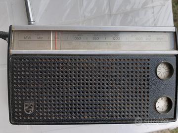 radio  vintage portatile  a batteria 