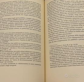 Libro giurisprudenza o studi giuridici.