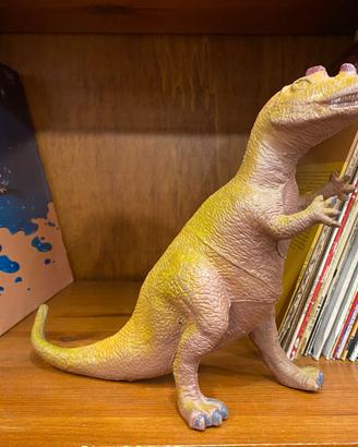 action figure Dinosauro carnotauro in plastica