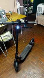 Monopattino Xiaomi 4 lite
