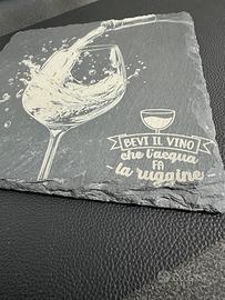tavoletta ardesia 20x20cm con incisione tema vino