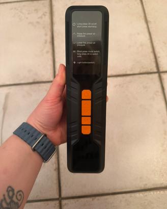 Compressore portatile per pneumatici