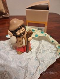 Pastore con bastone rosso presepe classico thun
