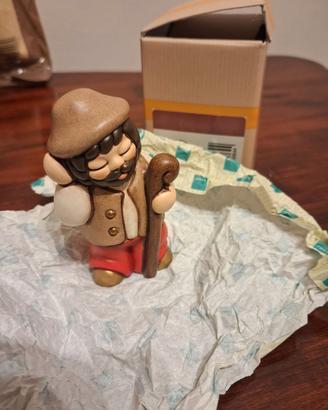 Pastore con bastone rosso presepe classico thun
