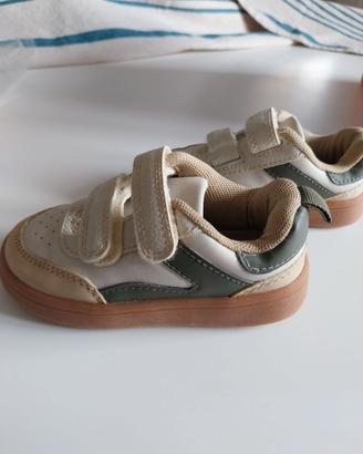 Scarpine n. 22 bimbo in pelle