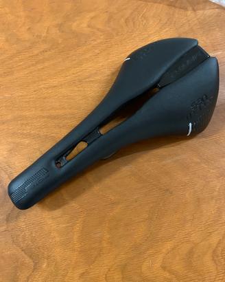 Sella “Selle San Marco Mantra Carbon”