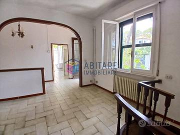 Villa di 150 m² con 4 locali a Livorno