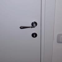 Eleganti maniglie nuove per porte da interno