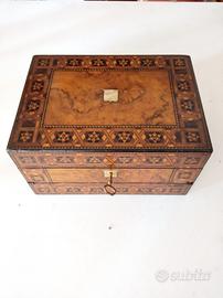 Scrittoio e box da viaggio intarsiato 800