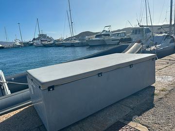 Panca con serbatoio e autoclave