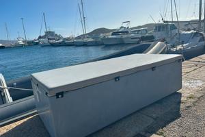 Panca con serbatoio e autoclave