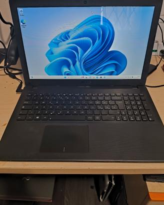 notebook Asus i3 F550L
