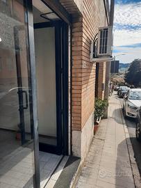 Ufficio negozio ambulatorio centro ancona