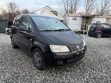 Fiat Idea 1.2 16V BlackLabel