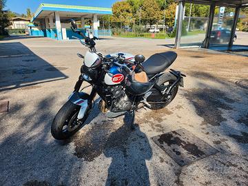 triumph trident 660 versione speciale 5000km 2024