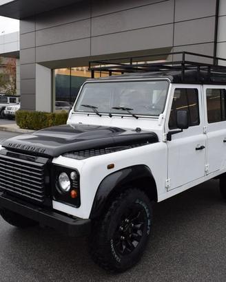 Land Rover Defender 110 2.2 TD4 Station Wagon...