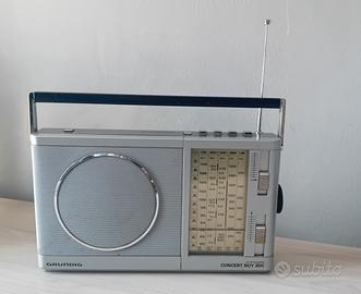 RADIO GRUNDIG CONCERT BOY 200