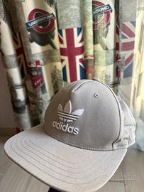 Cappello Adidas grigio