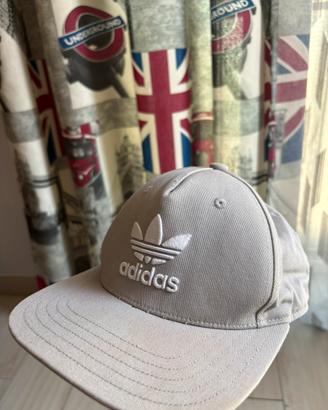 Cappello Adidas grigio