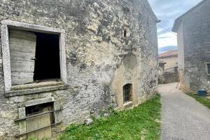 RUSTICO A CAPRINO VERONESE