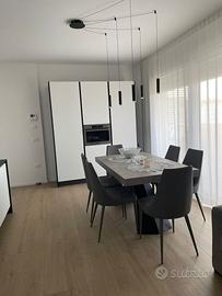 Tavolo pranzo marca LA SEGGIOLA