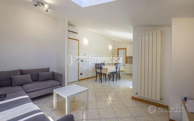 TRILOCARE MANSARDATO PARI AL NUOVO CON TERRAZZO