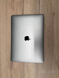 Apple MacBook Pro M1