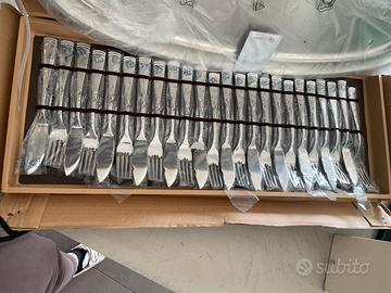 Posate per cucina e vassoi