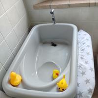 Chicco Cuddle & Bubble, vaschetta e fasciatoio 