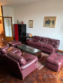 Divano + 2 poltrone + 2 pouf Frau