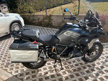 BMW R1250GS Triple Black – 2022 – 30.000 km