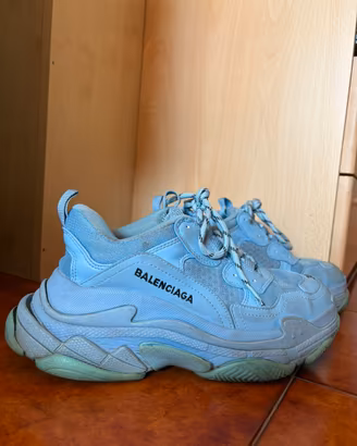 Balenciaga triple s