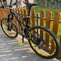 Mtb enduro Gt biammortizzata
