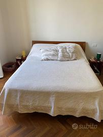 Letto matrimoniale in ciliegio con contenitore