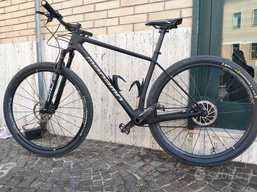 MTB Front Megamo Full Carbon