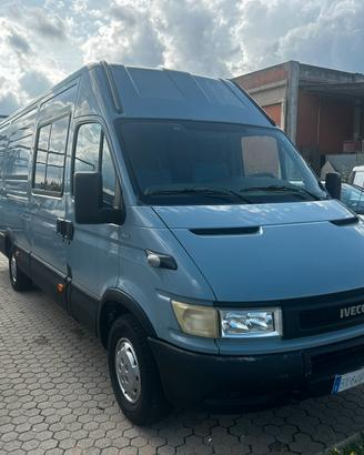 Iveco 2800 cc allestito gare kart , auto , moto