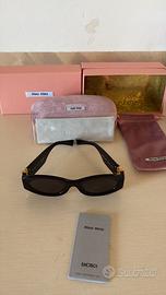 Occhiali da sole miu miu