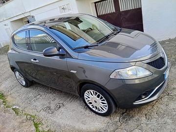 LANCIA YPSILON 2016 