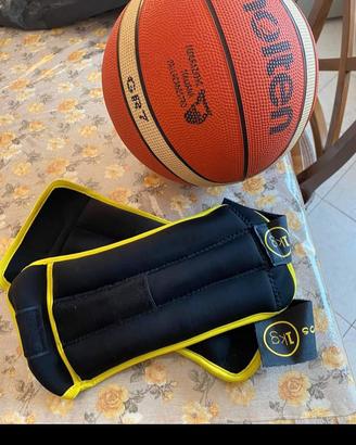 pallone da basket e ginocchiere 