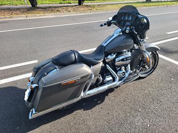 Harley Davidson  Street Glide 107