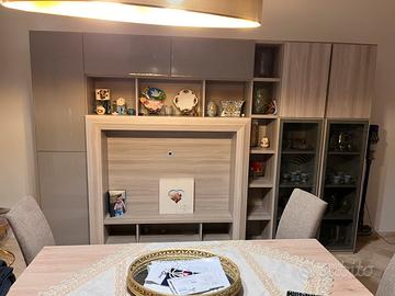 Parete attrezzata capriati